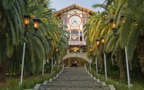 куда поехать в ноябре на море недорого